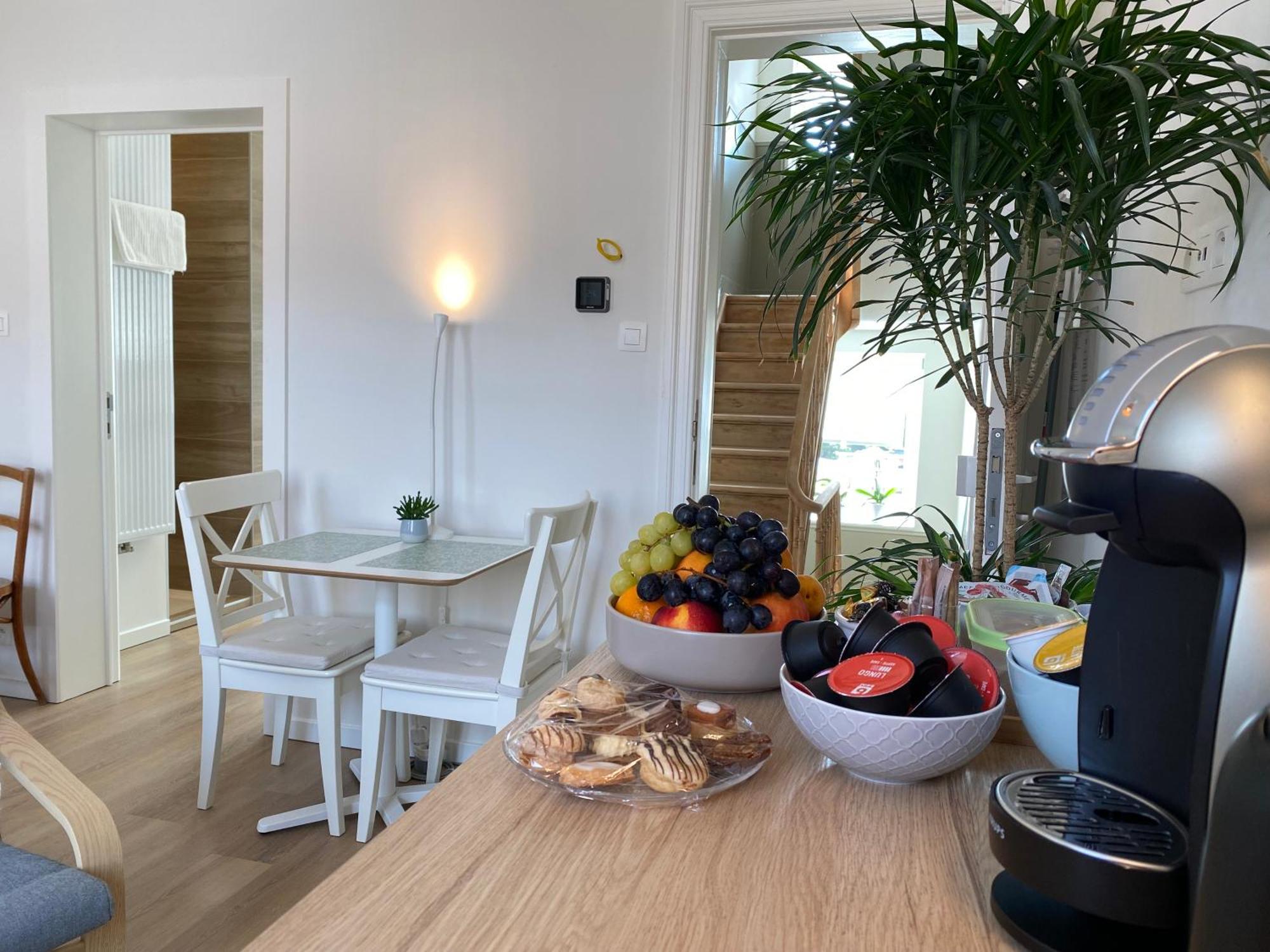 Logies-M Comfort Studios Inc Bikes B&B Oostende Eksteriør billede